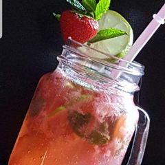 A picture of Strawberry Mojito #ramadankitayari.