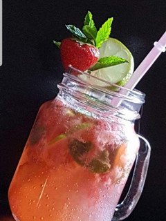 A picture of Strawberry Mojito #ramadankitayari.