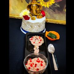 A picture of Shrikhand paanwali (Paan flavoured shrikhand).