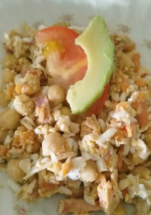 Una foto de Ensalada de garbanzos
