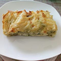 A picture of Lasagne di pane caraseau e pesto di basilico.