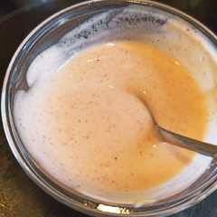 Una foto de Salsa Golf con yogurt griego, sin aceite