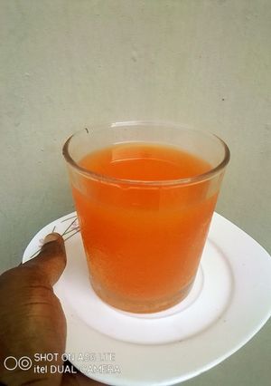 A picture of Carrot Detox Juice.