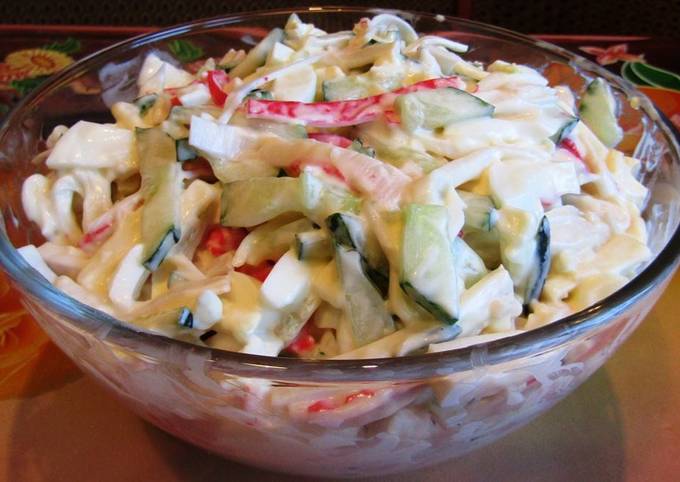 Крабовый салат с колбасой - рецепт с пошаговыми фото | ne-dieta
