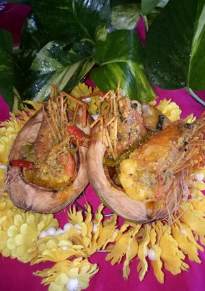 ডাবের শাঁসে চিংড়ি (Daber sanse chingri recipe in bengali) রেসিপির প্রধান ছবি