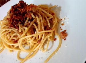 Una foto de Espagueti carbonara🇮🇹