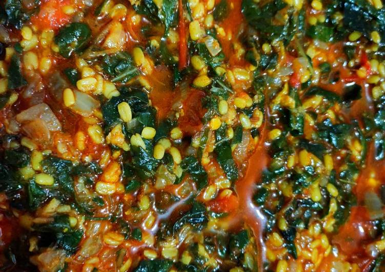 Step-by-Step Guide to Make Super Quick Homemade Spinach with Moong dal sabzi