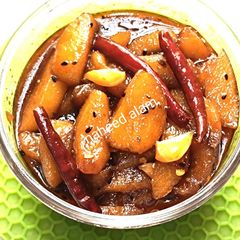 A picture of Nashpati Ka Khatta Meetha Achar.