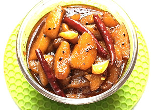 A picture of Nashpati Ka Khatta Meetha Achar.