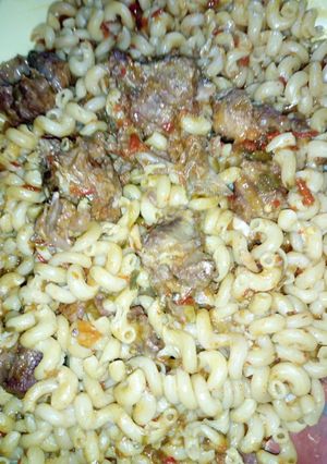A picture of Macaroni.