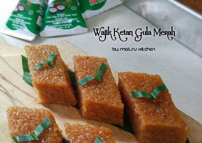 215. Wajik Ketan Gula Merah