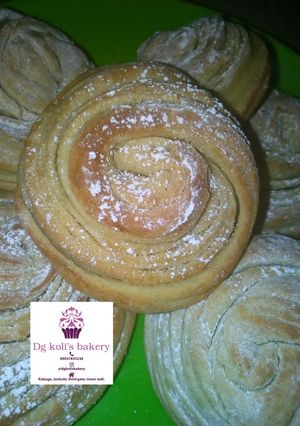 A picture of Katlama bread.