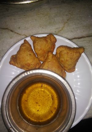 Chana dal ke samose रेसिपी मुख्य फोटो