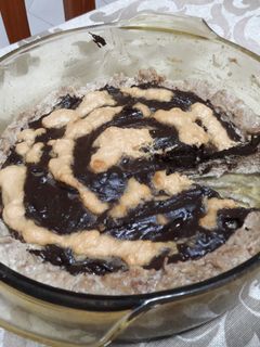 Una foto de Tarta de algarroba rústica sin horno, sin gluten y vegana 🥧