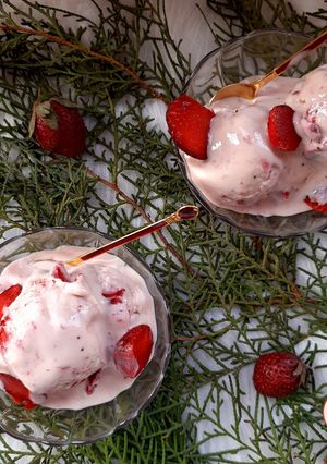 A picture of Strawberry Ice Cream.