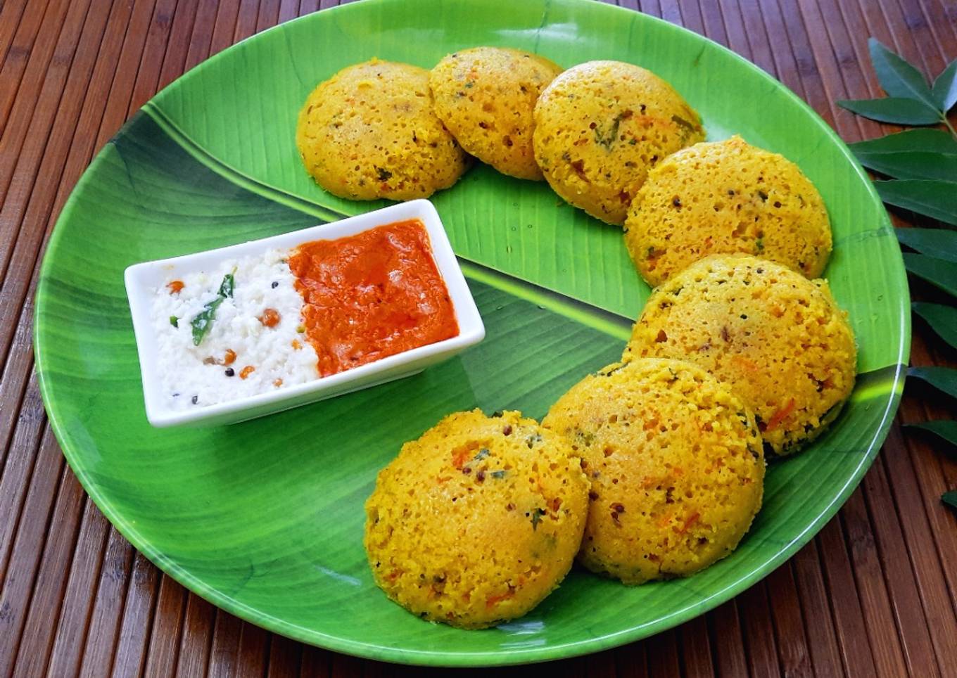 Microwave Masala Oats Idli