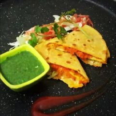 A picture of Trending tortilla wraps with cheese.