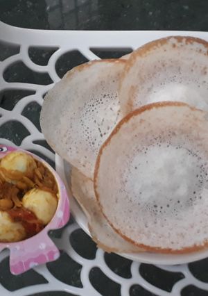 ஆப்பம் & முட்டை ரோஸ்ட் (Appam and Muttai Roast Recipe in Tamil) செய்முறை முக்கிய புகைப்படம்