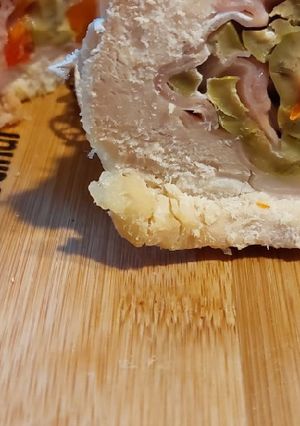 Una foto de Pollo, supremas rellenas con gustos de la casa. 🍗🍗