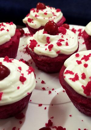 A picture of Red Velvet Cupcakes.