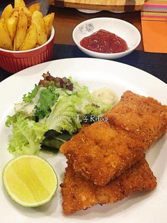 Fish &chips 炸魚和烤薯條 的食譜成品照片