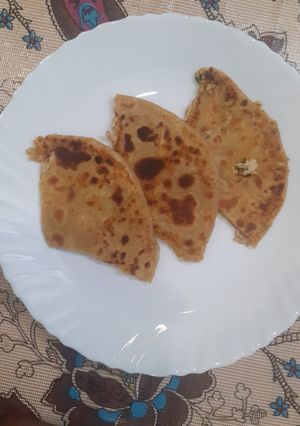 पनीर पराठा (paneer paratha recipe in hindi) रेसिपी मुख्य फोटो