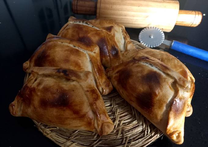 Empanadas de Pino Chilenas de Horno Receta de Marisol Melgarejo - Cookpad