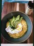 Aguacate y Huevos con Onda