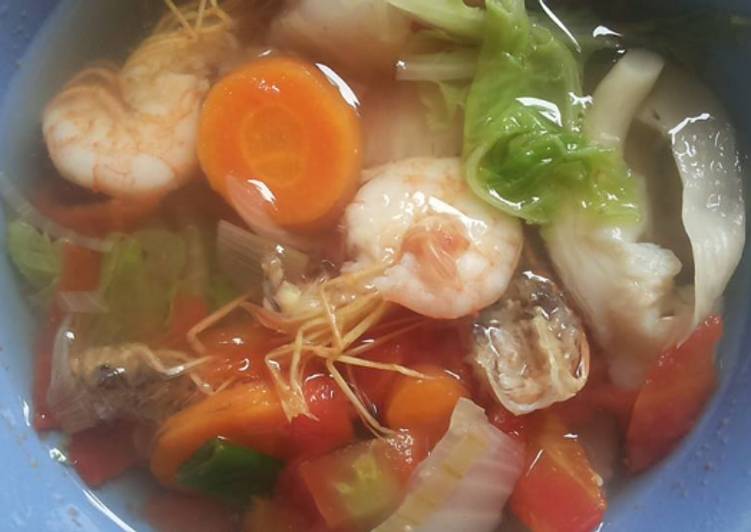 Langkah Mudah untuk Menyiapkan Sup Jamur udang Yummy Anti Gagal