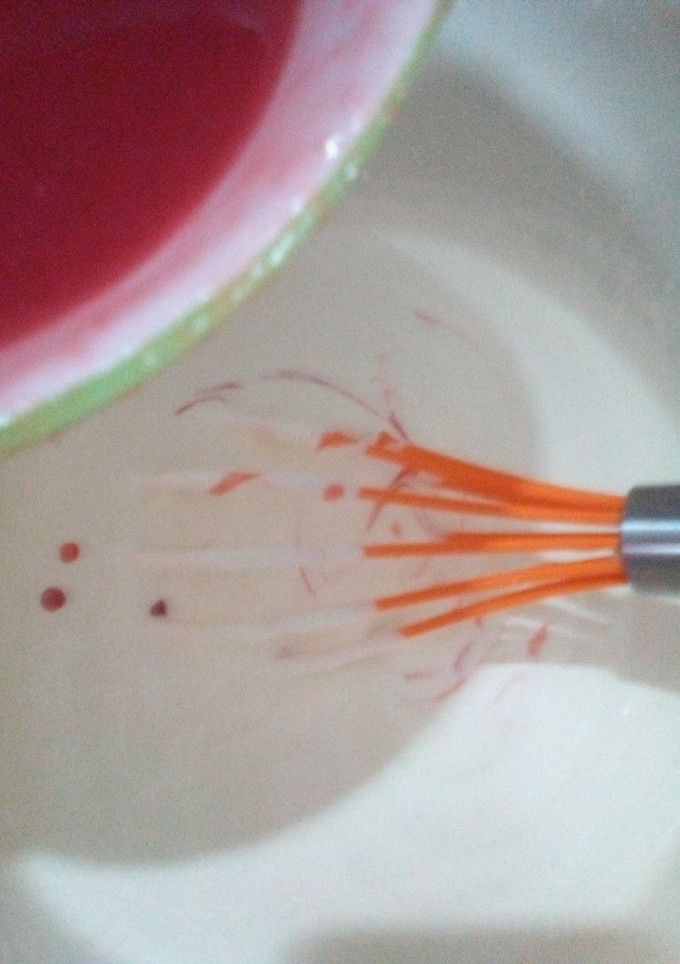 Una foto de Mousse de frutilla casero