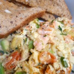 A picture of Salmon and Avocado Mix Eggs.