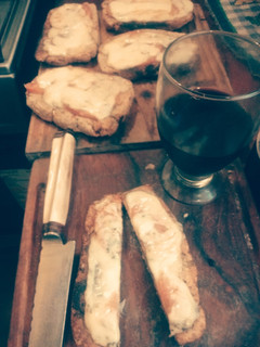 Una foto de Croquetas picantes de pan rallado a la pizza en parrigas