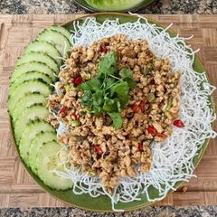 A picture of Asian Chicken Wraps.