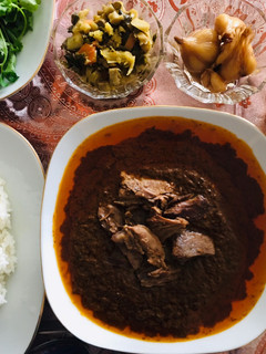 عکسی از دستور خورشت فسنجان با گوشت بوغلمون(زودپز)