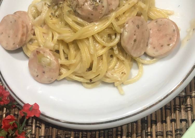 Resep Spaghetti Carbonara / Alfredo oleh Kiki Fhatria - Cookpad