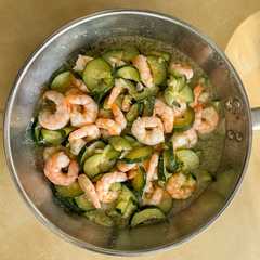 Una foto de ✨Tumis Zucchini dengan Udang