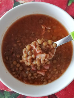 Una foto de Sopa de lentejas 🤩🤤