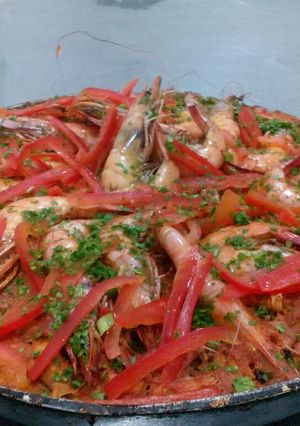 Una foto de Paella Marinera