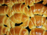 Medialunas rellenas sin hojaldre