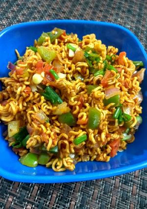 चाइनीज भेल (Chinese bhel recipe in hindi) रेसिपी मुख्य फोटो