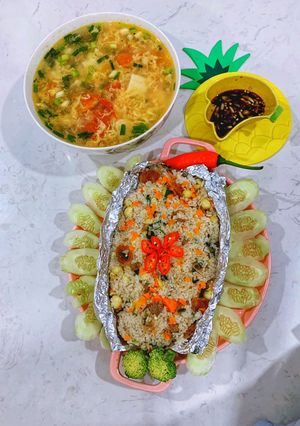 Hình của món Cơm hấp sen.