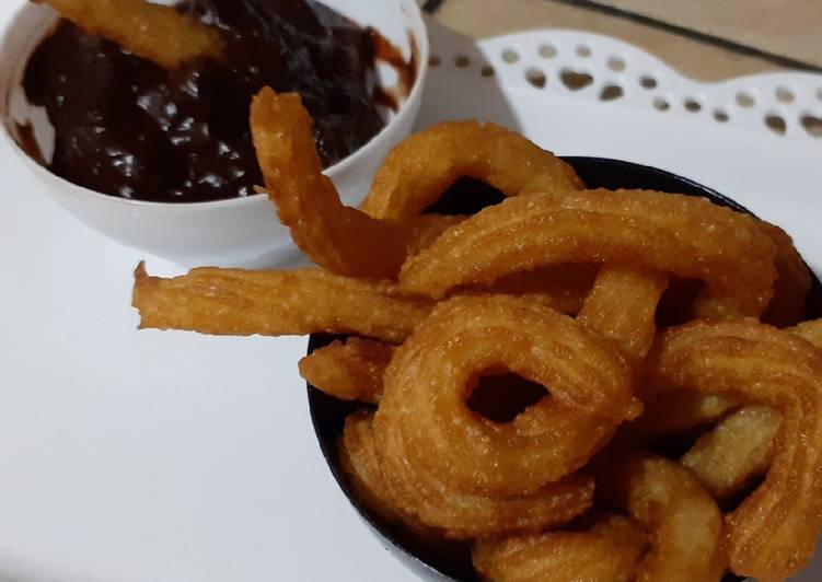 Churros di pasta alla cioccolata