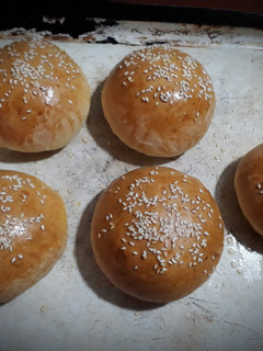 Una foto de Pan para hamburguesa 🍔 esponjoso 😋