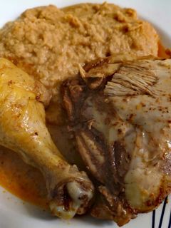 Una foto de Pollo asado en olla