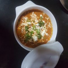 A picture of Paneer tikka masala.