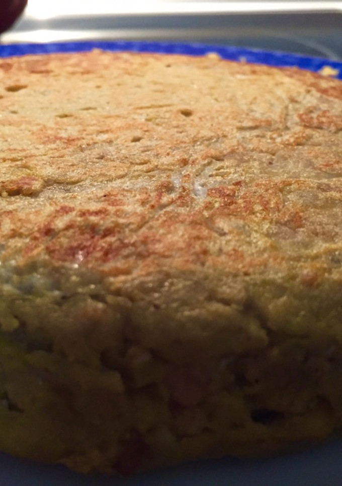 Una foto de Tortilla de batata y salmón ahumado