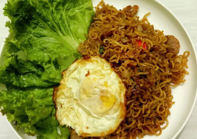Bagaimana Menyiapkan Mi goreng rumahan rasa mi goreng abang-abang pujasera Anti Gagal