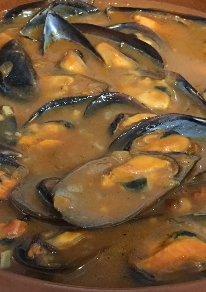 Una foto de Mejillones en salsa brava