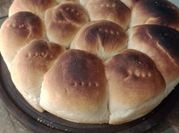 Una foto de pan con levadura fresca y grasa
