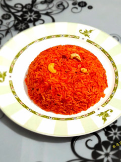 A picture of Beetroot Pulao.
